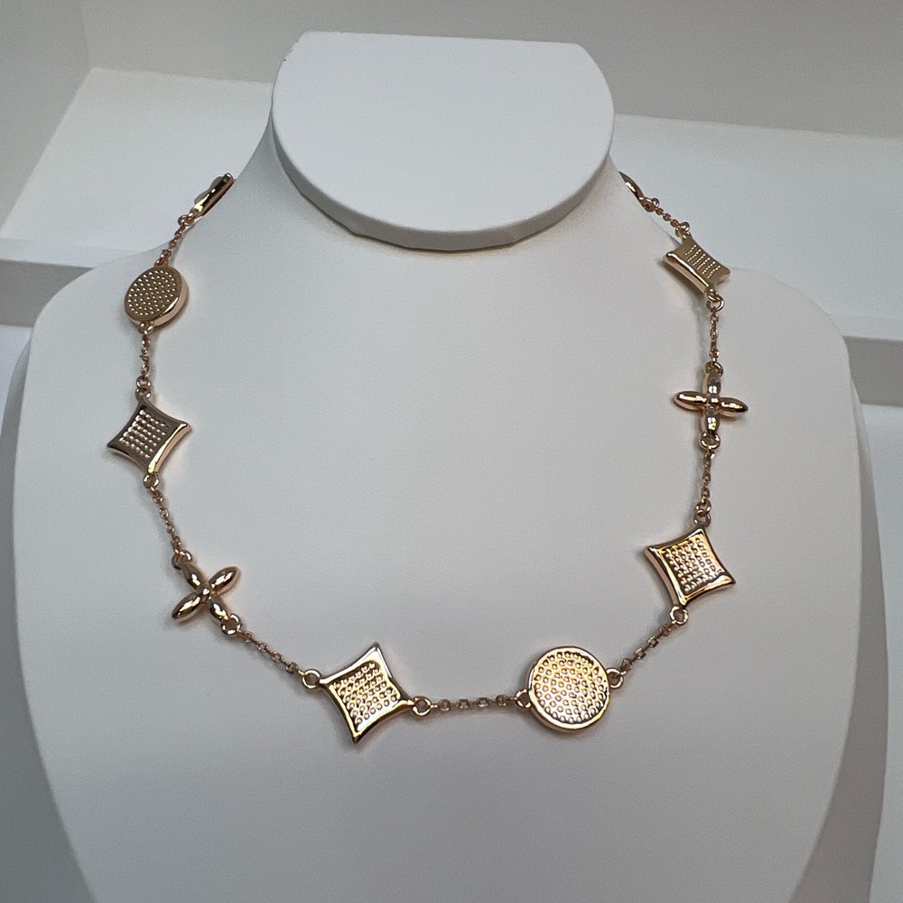 NMP6 High-end Genuine 3D NUDE Mother of Pearl 18K Rose Gold Pl CHOKER-Necklace - Picture 4 of 7